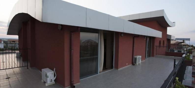 罗森奈特红酒店(The Red Lozenets)图片