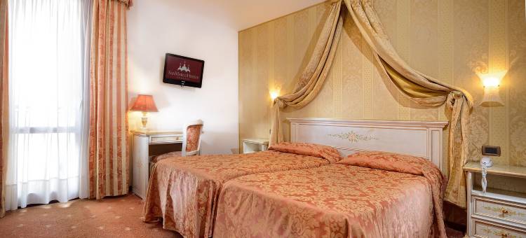 大使特尔玫瑰园酒店(Ambassador Tre Rose)图片