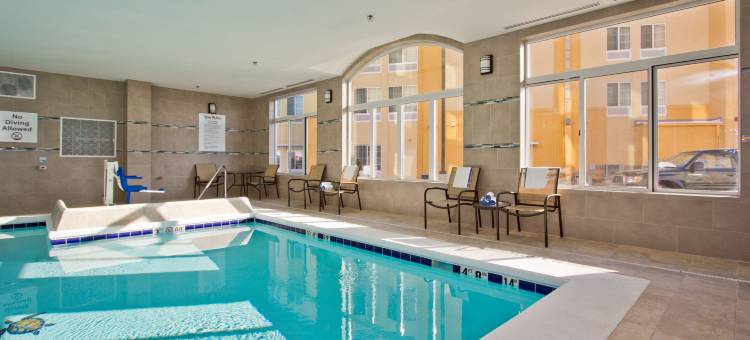 智选假日套房酒店丹佛芮(Holiday Inn Express & Suites Denver East-Peoria Street)图片
