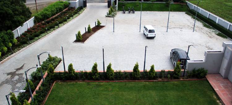 南丹卡楠远景客房酒店(Vista Rooms at Nandan Kanan)图片