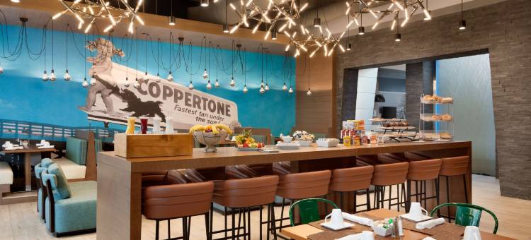 迈阿密机场福朋喜来登酒店(Four Points by Sheraton Miami Airport)图片