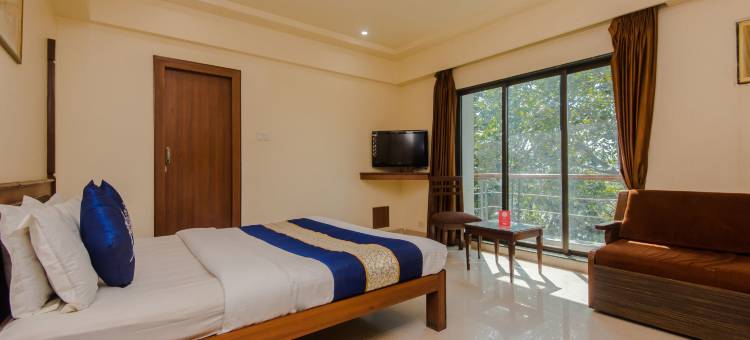 OYO 10382 Hotel Saffron Suites图片