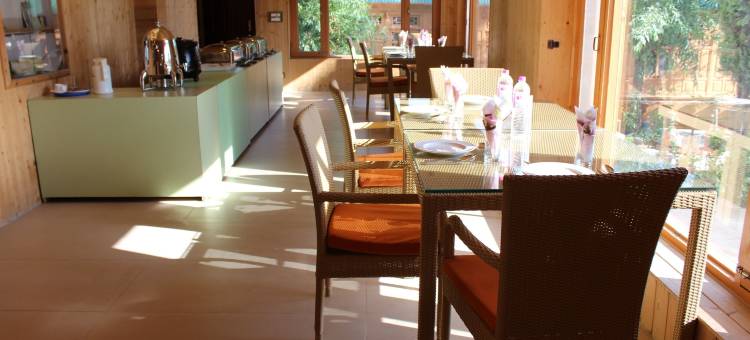 尼吉恩湖景观度假村(Nigeen Lake View Resort)图片