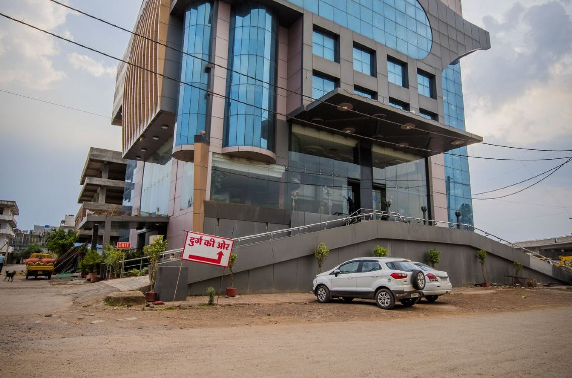Hotel Grand Dhillon Hotel Reviews And Room Rates - 