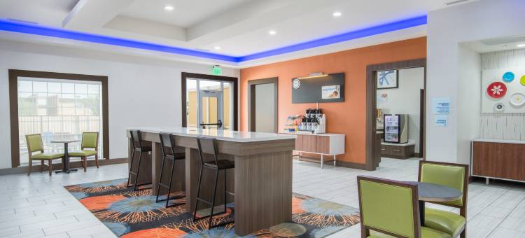 智选假日套房酒店-斯蒂尔沃特/大学城(Holiday Inn Express & Suites Stillwater - University Area)图片