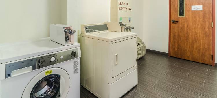 智选假日套房酒店维尼塔(Holiday Inn Express & Suites Vinita)图片