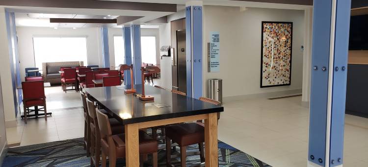 阿林顿20号州际公路公园广场智选假日酒店(Holiday Inn Express & Suites Arlington (I-20-Parks Mall))图片