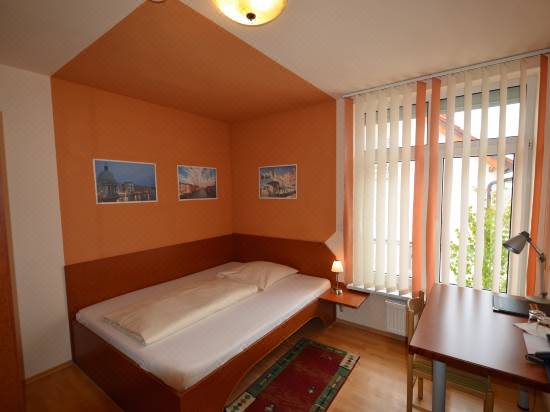 Hotel Garni Haus Zum Gutenberg Hotel Reviews And Room Rates
