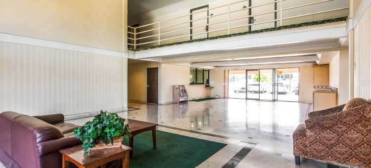 Motel 6 Azusa, CA图片