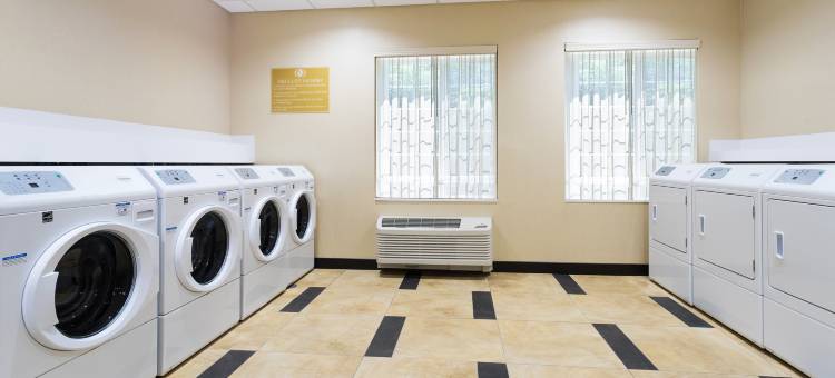 Candlewood Suites 格罗夫城 - 奥特莱斯中心 by IHG(Candlewood Suites Grove City - Outlet Center)图片