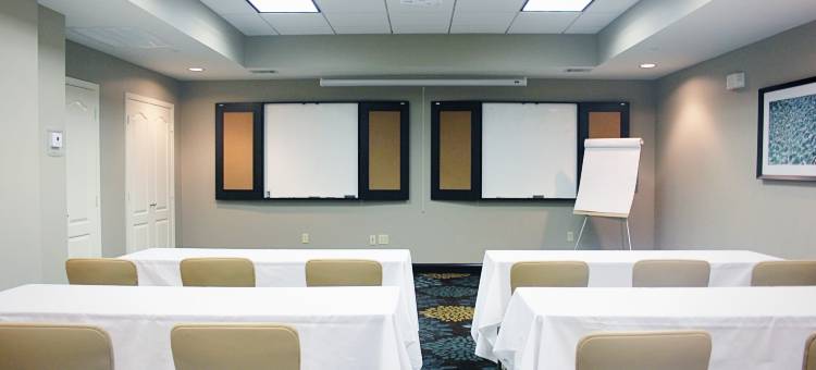 Staybridge Suites 休斯顿IAH - 环城8 by IHG(Staybridge Suites Houston IAH - Beltway 8)图片