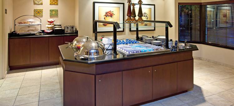 Staybridge Suites印第安纳波利斯市中心-会议中心由IHG(Staybridge Suites Indianapolis Downtown-Conv Ctr)图片