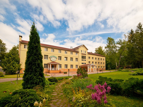 特维尔公园酒店