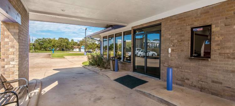 德克萨斯州自由港莫特尔6号汽车旅馆(Motel 6 Freeport, TX)图片