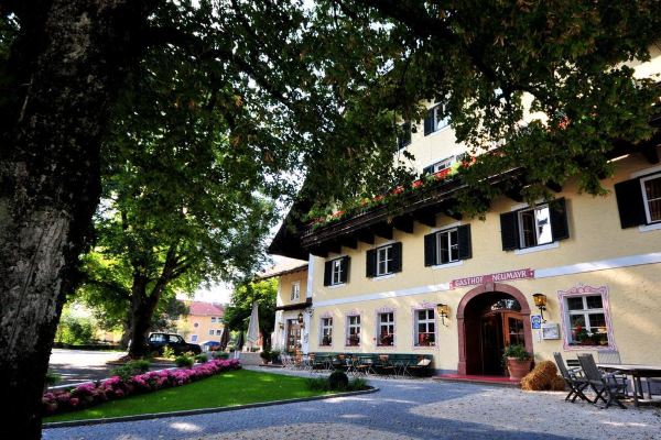嘎斯霍夫纽梅耶酒店(Hotel Gasthof Neumayr)预订价格,联系电话位置地址【携程酒店】