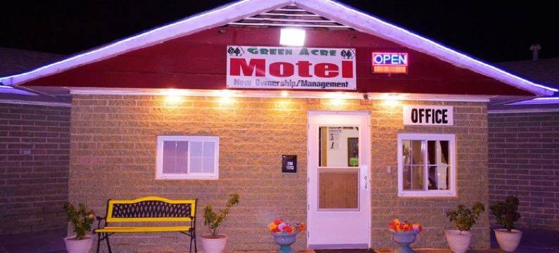 OYO 绿园汽车旅馆靠近拉什县机场(Green Acre Motel by OYO Near Rush County Airport)图片