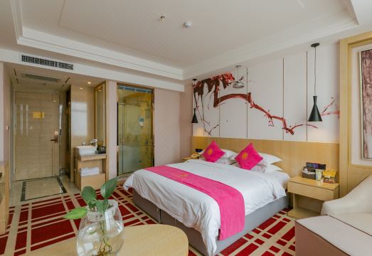 Venice International Hotel Hotel Overview