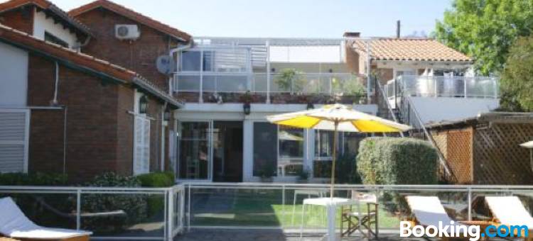 伯尼住宿加早餐酒店(Bernie's Bed & Breakfast , A 3 Kilometros Del Aerop Ezeiza, Van ,in-Out, Free Ezeiza Airport)图片