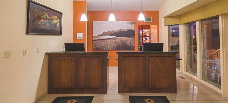 伍德伯恩拉昆塔温德姆套房酒店(La Quinta Inn & Suites by Wyndham Woodburn)图片