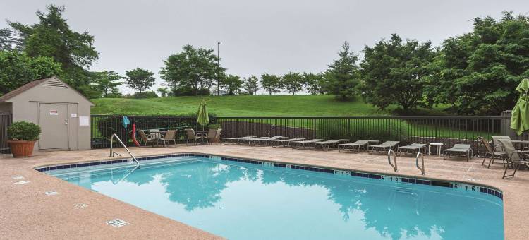 巴尔的摩I机场拉昆塔温德姆套房酒店(La Quinta Inn & Suites by Wyndham Baltimore BWI Airport)图片