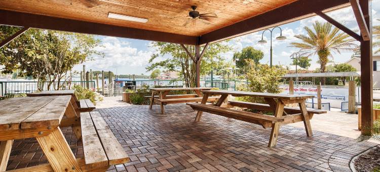 PaddleTail Waterfront Lodge, Trademark Collection by Wyndham图片