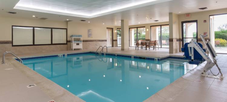 夏洛特诺曼湖万怡酒店(Courtyard Charlotte Lake Norman)图片