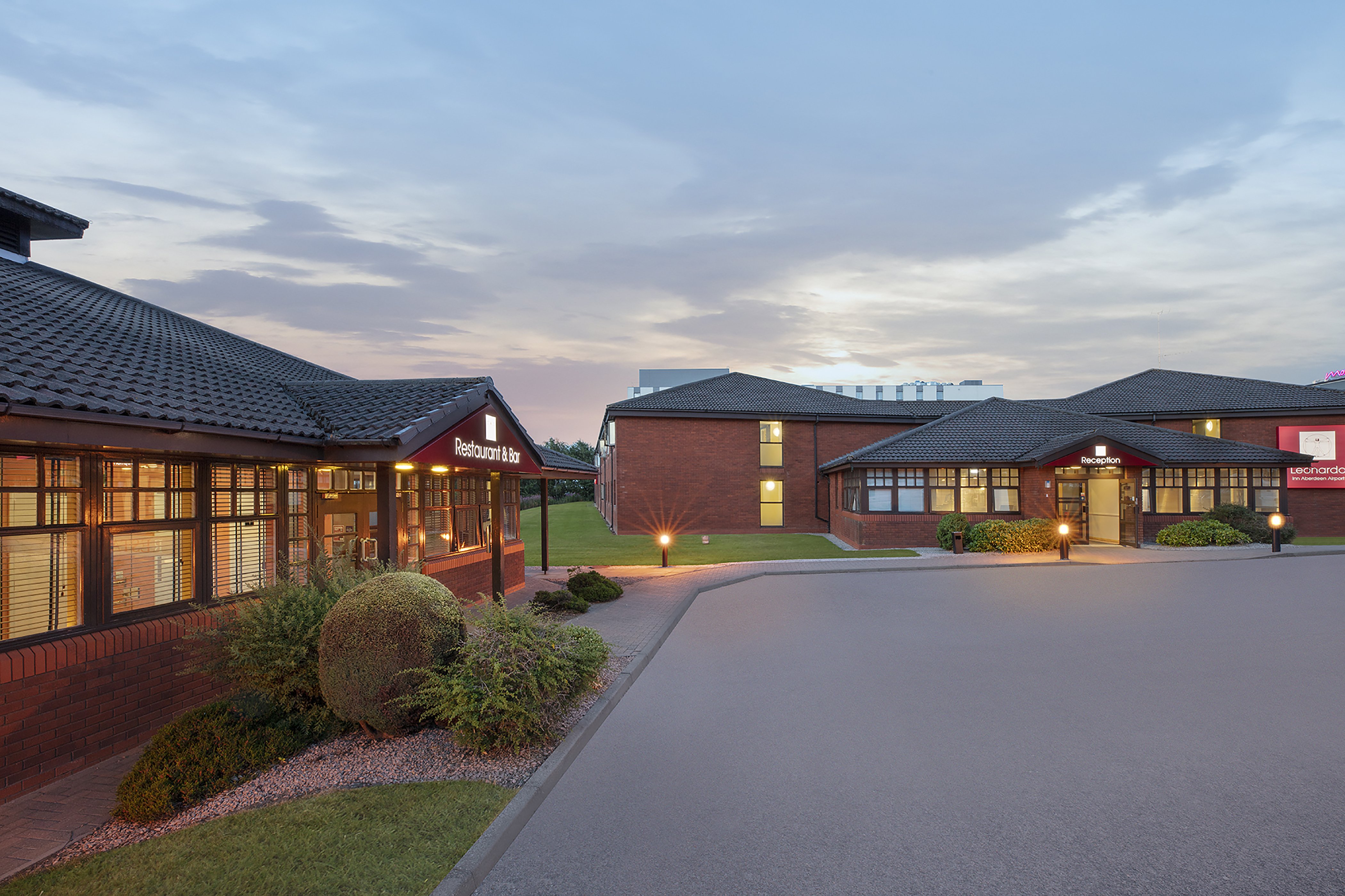 Leonardo Inn Aberdeen AirportOver view