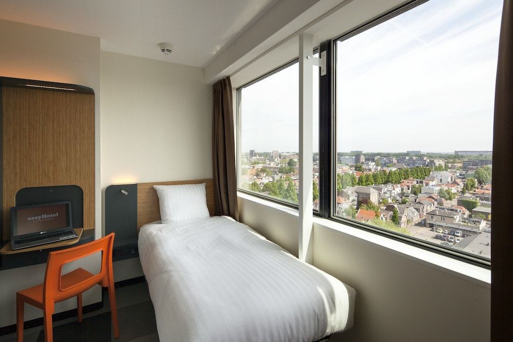 Easyhotel Amsterdam Zaandam Hotel Reviews And Room Rates -