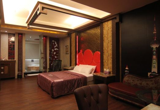 Romantic Code Art Motel Hotel Overview