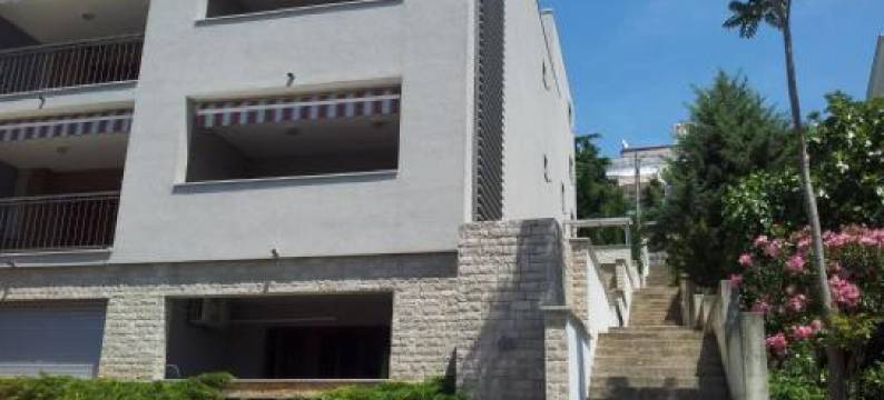 夏季公寓(Apartment Summertime)图片