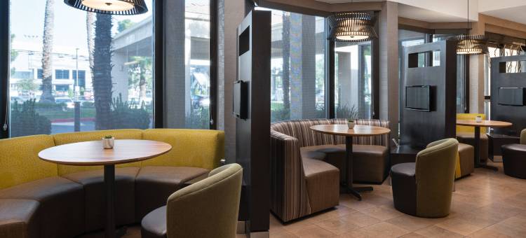 拉斯维加斯会展中心万怡酒店(Courtyard Las Vegas Convention Center)图片