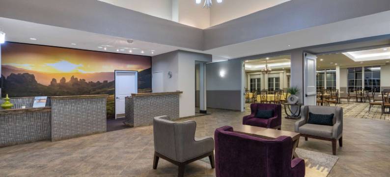 洛夫兰/埃斯特斯公园的拉昆塔温德姆酒店套房，由温德姆提供(La Quinta Inn & Suites by Wyndham Loveland/Estes Park)图片