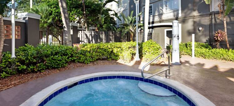 劳德代尔堡普兰特拉昆塔温德姆套房酒店(La Quinta Inn & Suites by Wyndham Ft. Lauderdale Plantation)图片