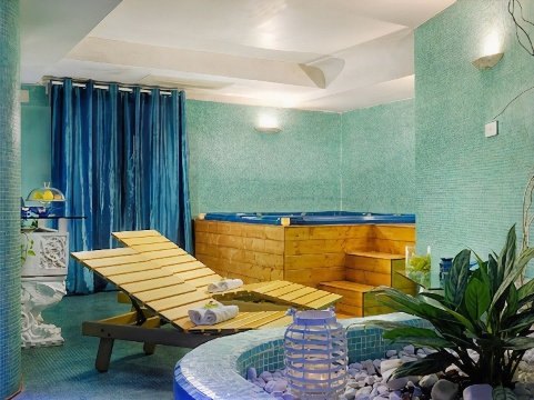 Grand Hotel Parkers Over view