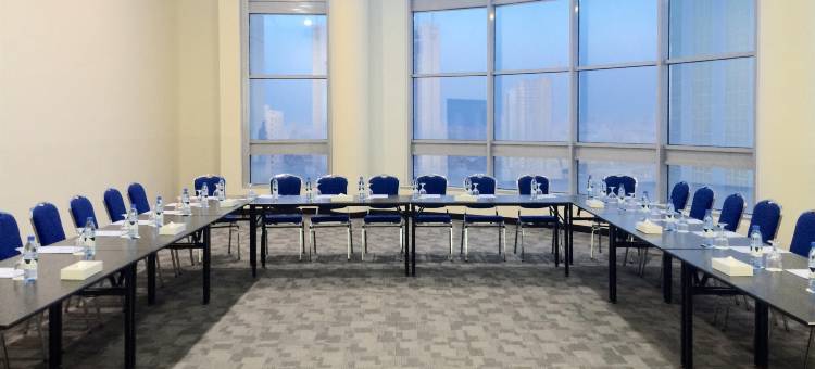 郁金香套房酒店(Tulip Hotel & Suites)图片