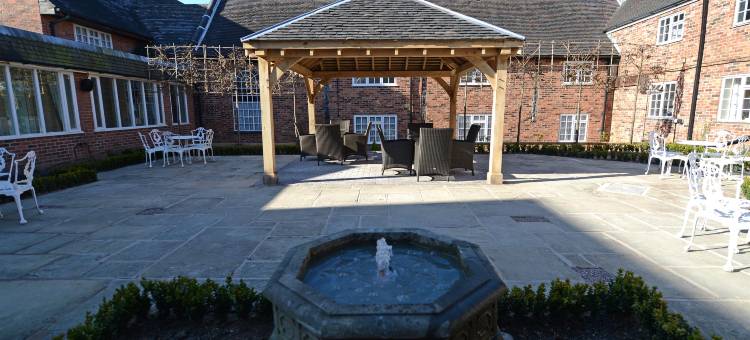 阿尔萨格庄园之家酒店(Manor House Hotel & Spa, Alsager)图片