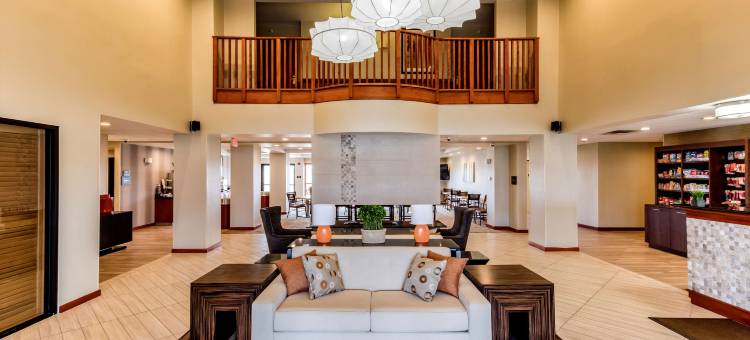 锡达福尔斯滑铁卢智选假日套房酒店(Holiday Inn Express & Suites Cedar Falls - Waterloo)图片