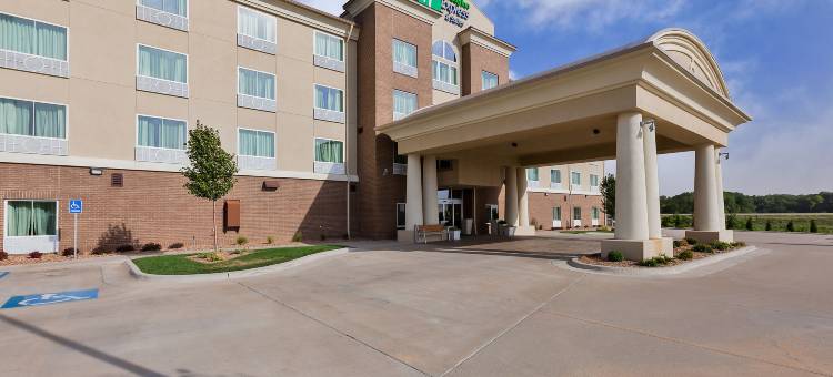 智选假日套房酒店盐沼 - 堪萨斯城NE(Holiday Inn Express & Suites Salina)图片