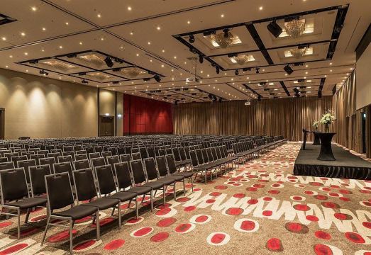 Pullman Melbourne Albert Park Hotel Overview