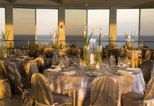 Pier Sixty-Six Hotel Overview