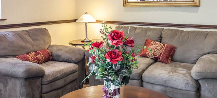 莱西I-5凯艺套房酒店(Quality Inn & Suites Lacey Olympia)图片