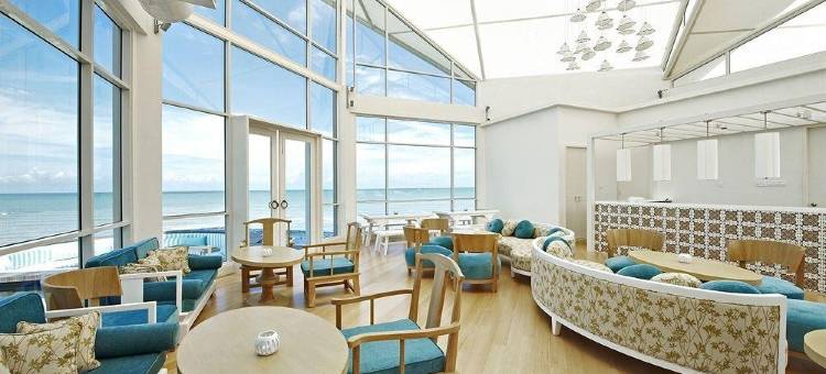 雅维林海中天酒店(Avillion Port Dickson)图片