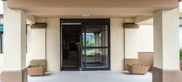 米尔霍尔-拉马尔凯艺酒店(Quality Inn Mill Hall - Lamar)图片