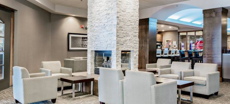 萨格奈会议中心万豪德尔塔酒店(Delta Hotels Saguenay Conference Centre)图片