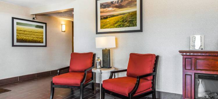 海斯I-70舒适套房酒店(Comfort Inn & Suites Hays I-70)图片