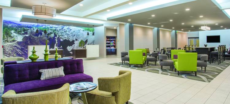 锡达城拉昆塔温德姆套房酒店(La Quinta Inn & Suites by Wyndham Cedar City)图片