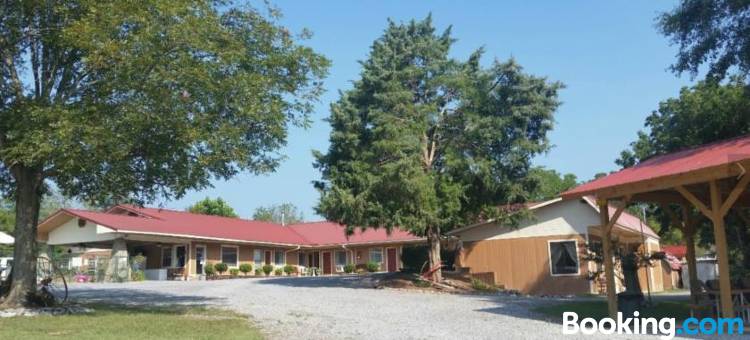 马丽娜海港温泉乡村旅馆(Bay Springs Country Inn & Marina)图片