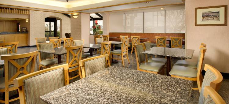 圣路易斯南费斯特斯拉昆塔温德姆套房酒店(La Quinta Inn & Suites by Wyndham Festus - St. Louis South)图片