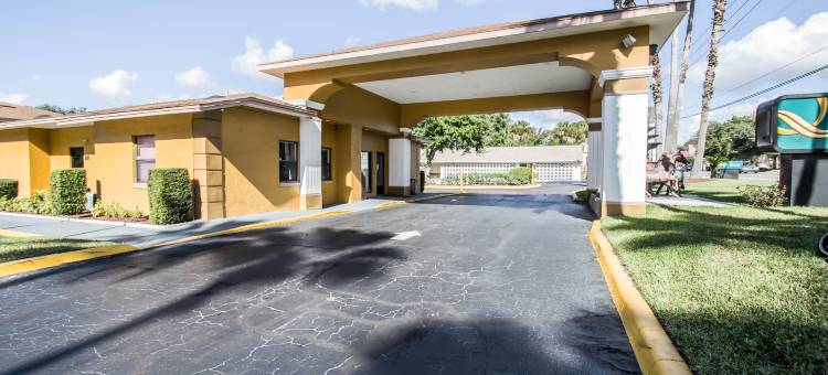 近蓝泉凯艺酒店(Quality Inn Near Blue Spring)图片