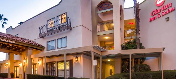 奥兰治县约翰韦恩机场舒适套房酒店(Comfort Inn & Suites Orange County John Wayne Airport)图片